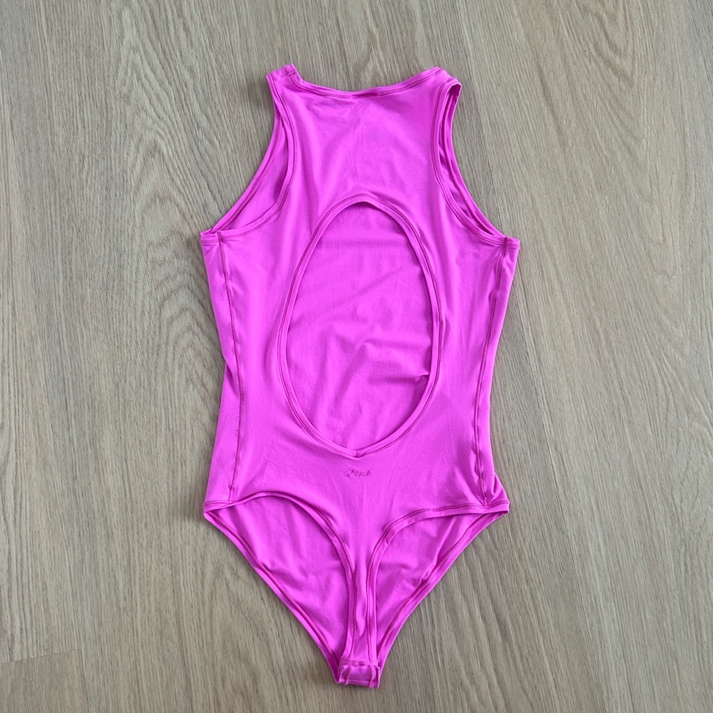 PINK Victoria’s Secret Keyhole Back Bodysuit XS